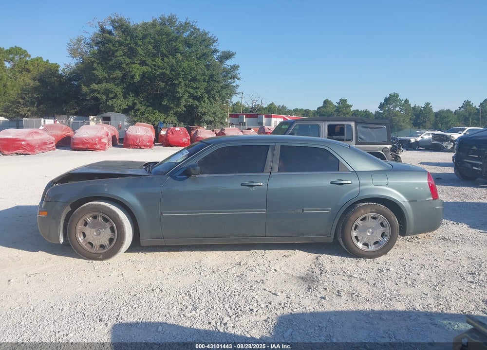2005 CHRYSLER 300 TOURING VIN: 2C3JA53G75H630063