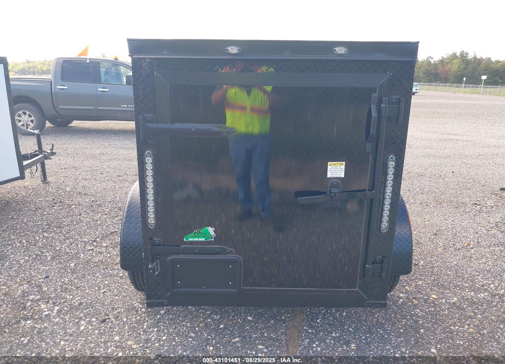 2025 J AND C TRAILERS INC ENCLOSED TRAILER VIN: 1J9BE061XSD498198
