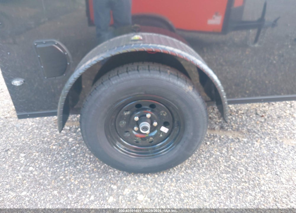 2025 J AND C TRAILERS INC ENCLOSED TRAILER VIN: 1J9BE061XSD498198