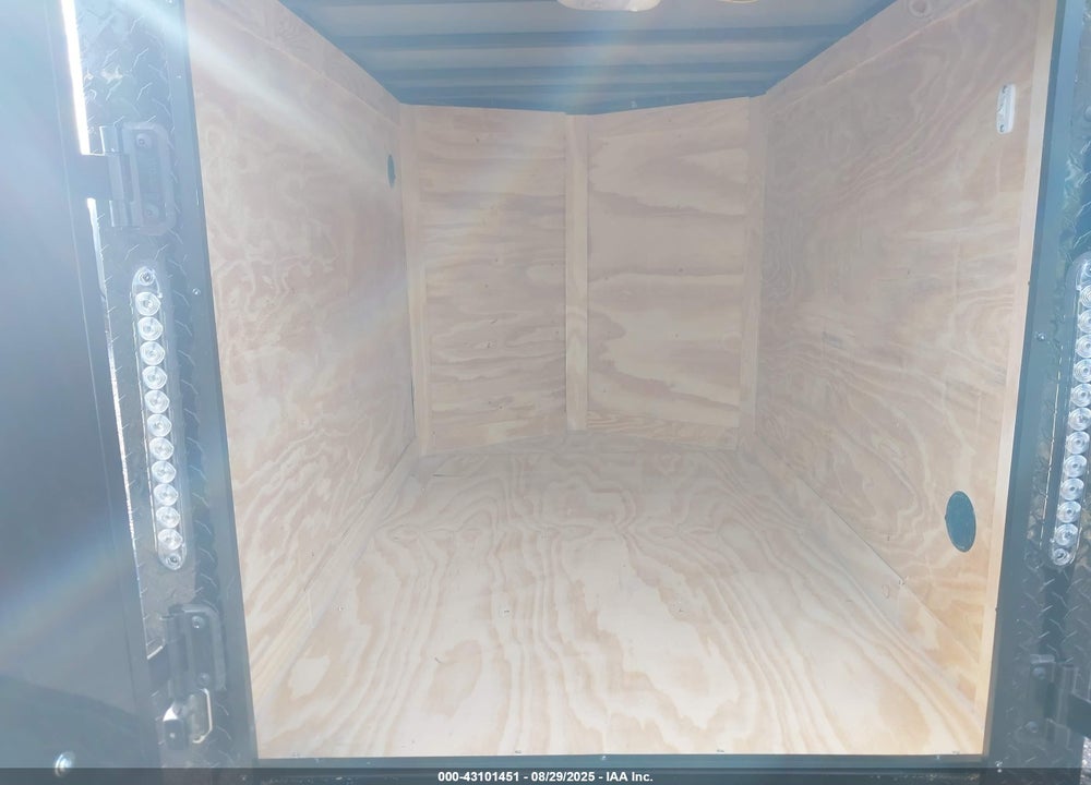 2025 J AND C TRAILERS INC ENCLOSED TRAILER VIN: 1J9BE061XSD498198