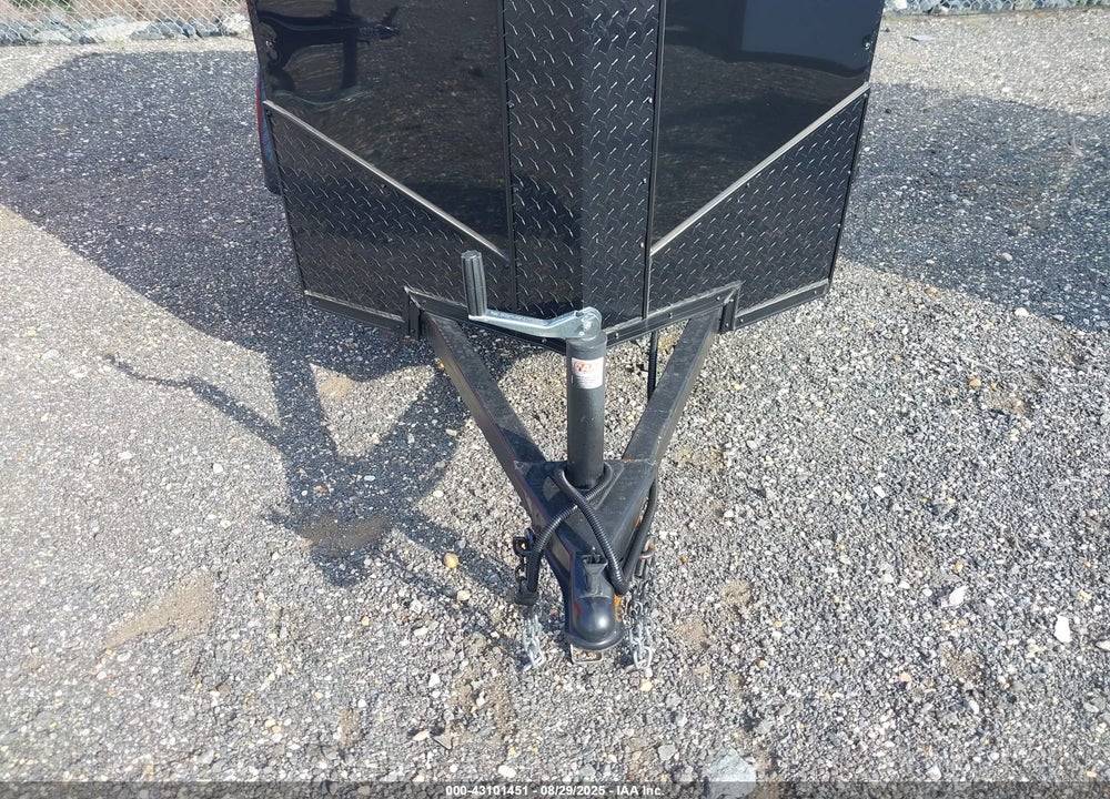 2025 J AND C TRAILERS INC ENCLOSED TRAILER VIN: 1J9BE061XSD498198