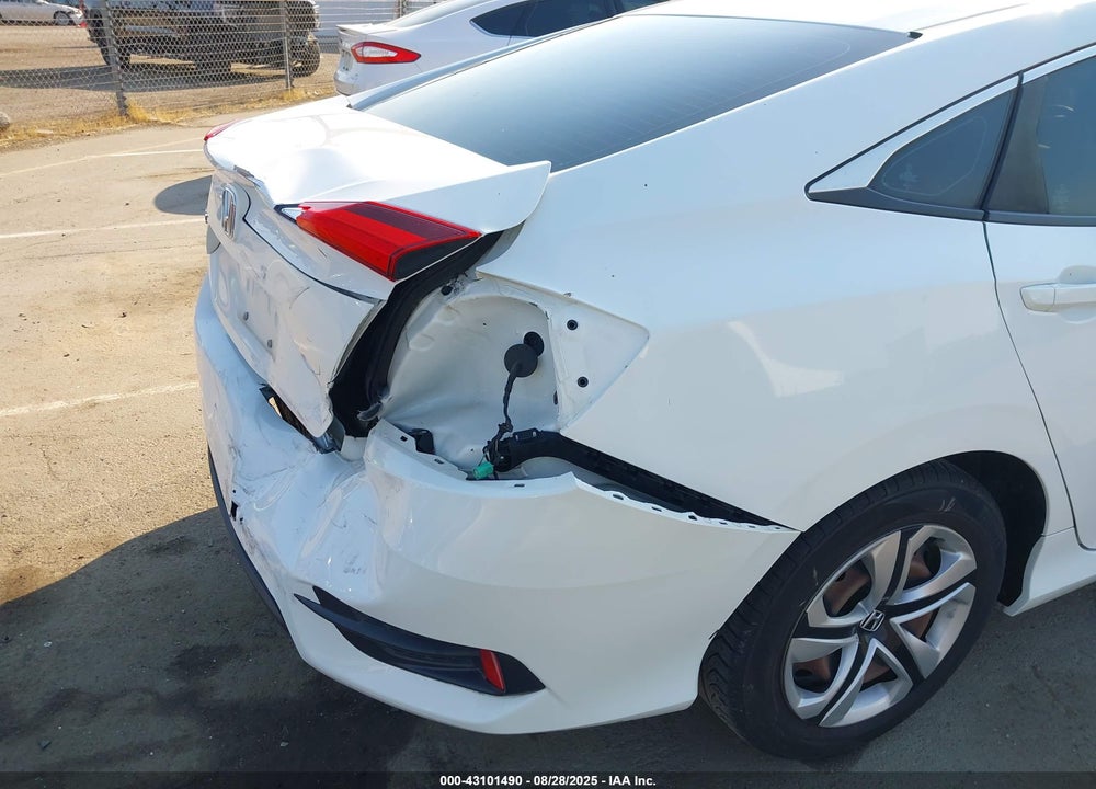 2017 HONDA CIVIC VIN: 2HGFC2F52HH560000
