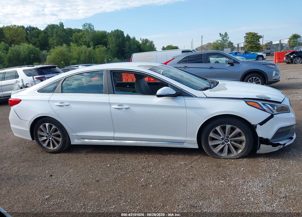 2015 HYUNDAI SONATA VIN: 5NPE34AF6FH032373