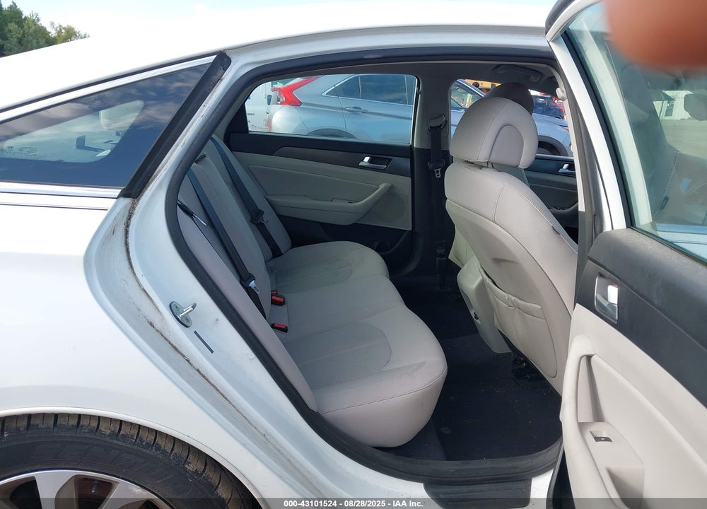 2015 HYUNDAI SONATA VIN: 5NPE34AF6FH032373