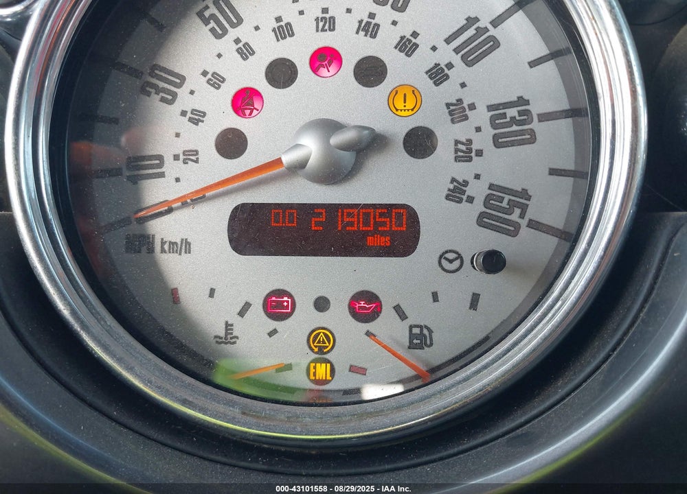 2007 MINI COOPER VIN: WMWRF33517TF66644