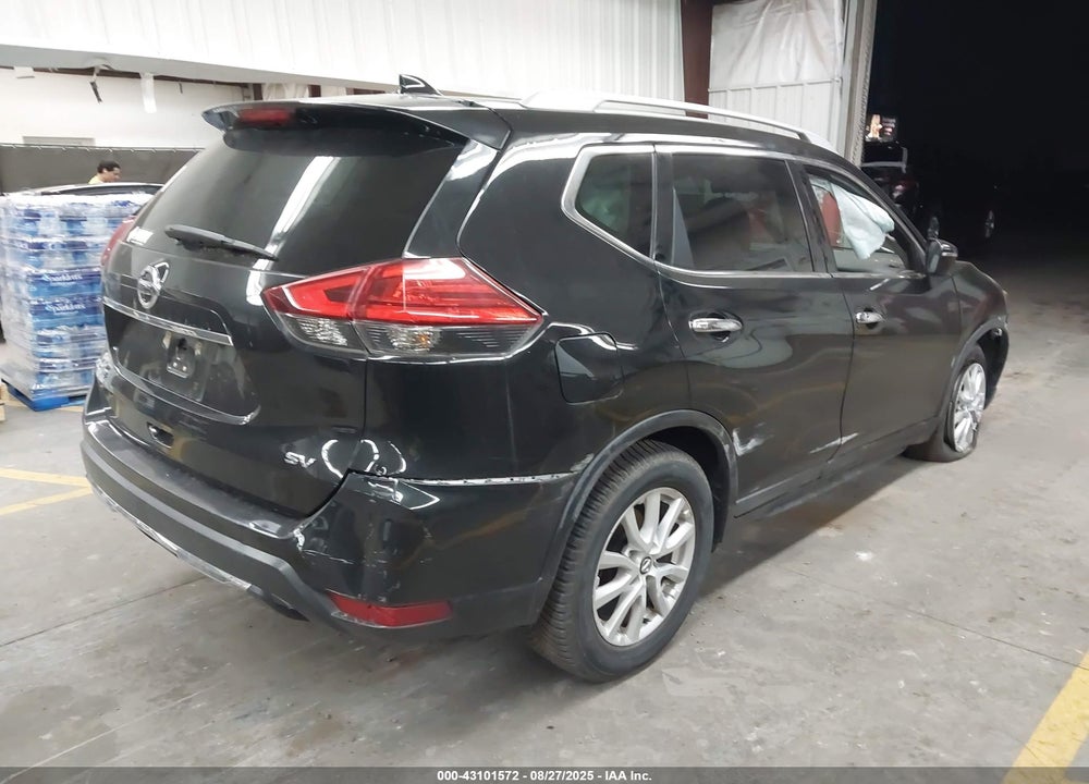 2017 NISSAN ROGUE VIN: 5N1AT2MT8HC815886