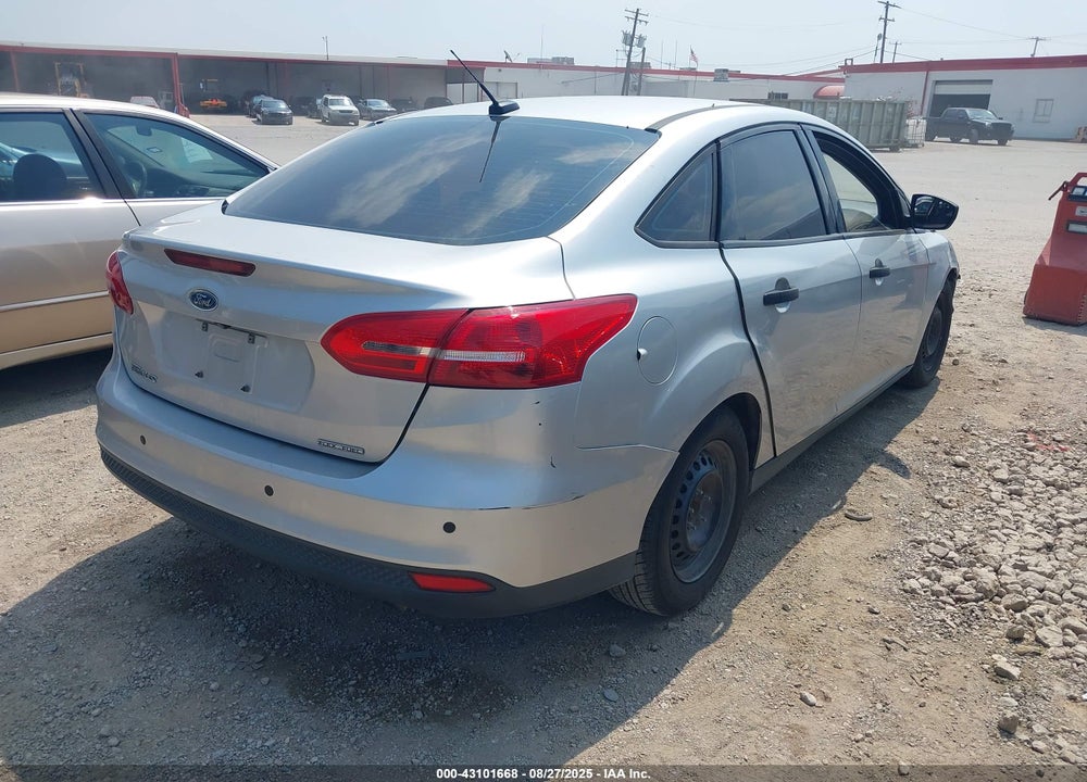 2016 FORD FOCUS VIN: 1FADP3E27GL311125