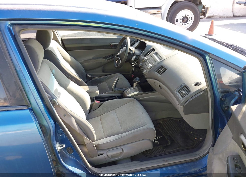 2010 HONDA CIVIC LX VIN: 2HGFA1F59AH581268
