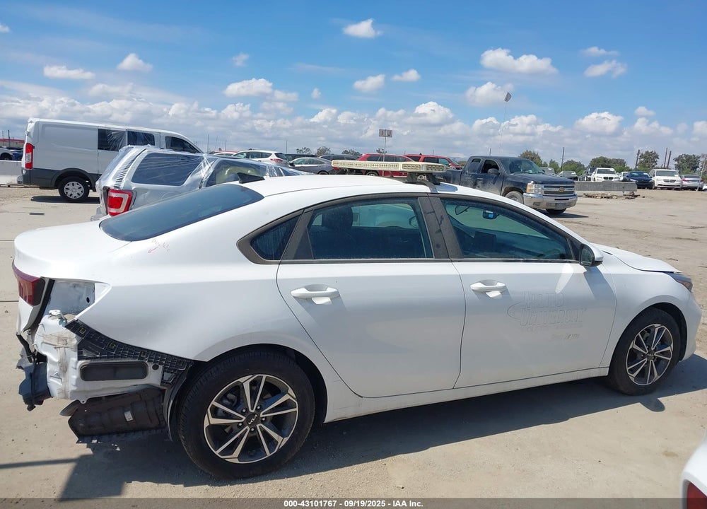 2024 KIA FORTE VIN: 3KPF24AD9RE777262