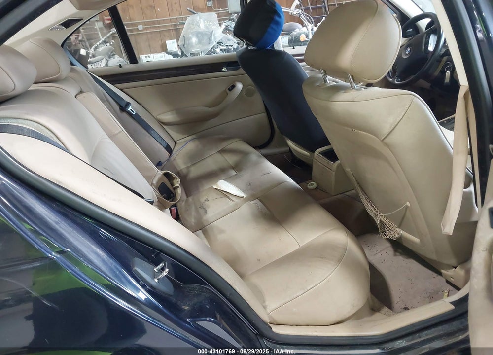 2003 BMW 330XI VIN: WBAEW534X3PG23783