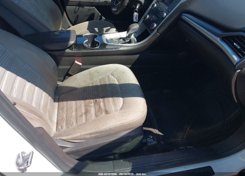 2016 FORD FUSION VIN: 3FA6P0G75GR369011
