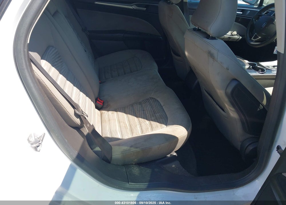 2016 FORD FUSION VIN: 3FA6P0G75GR369011