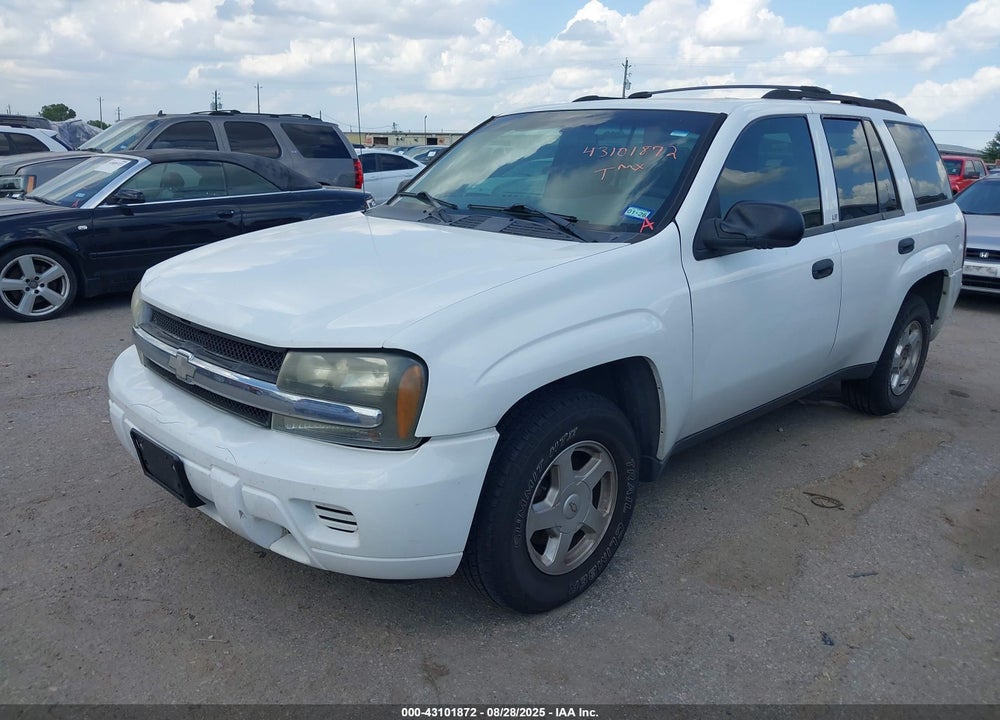 2002 CHEVROLET TRAILBLAZER LS VIN: 1GNDS13S322355838