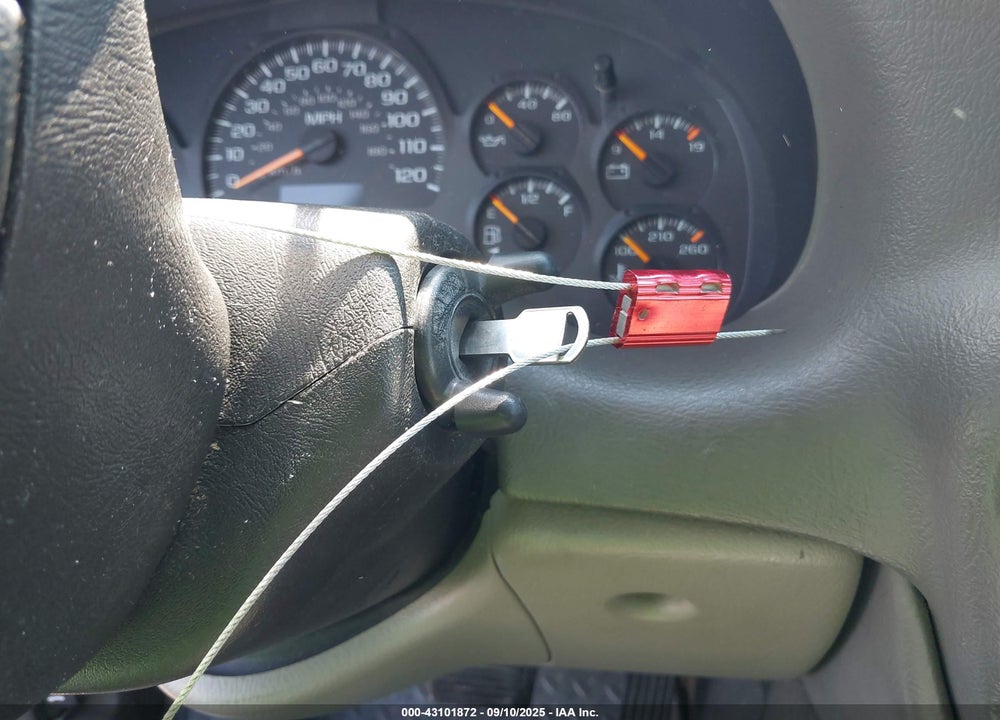 2002 CHEVROLET TRAILBLAZER LS VIN: 1GNDS13S322355838