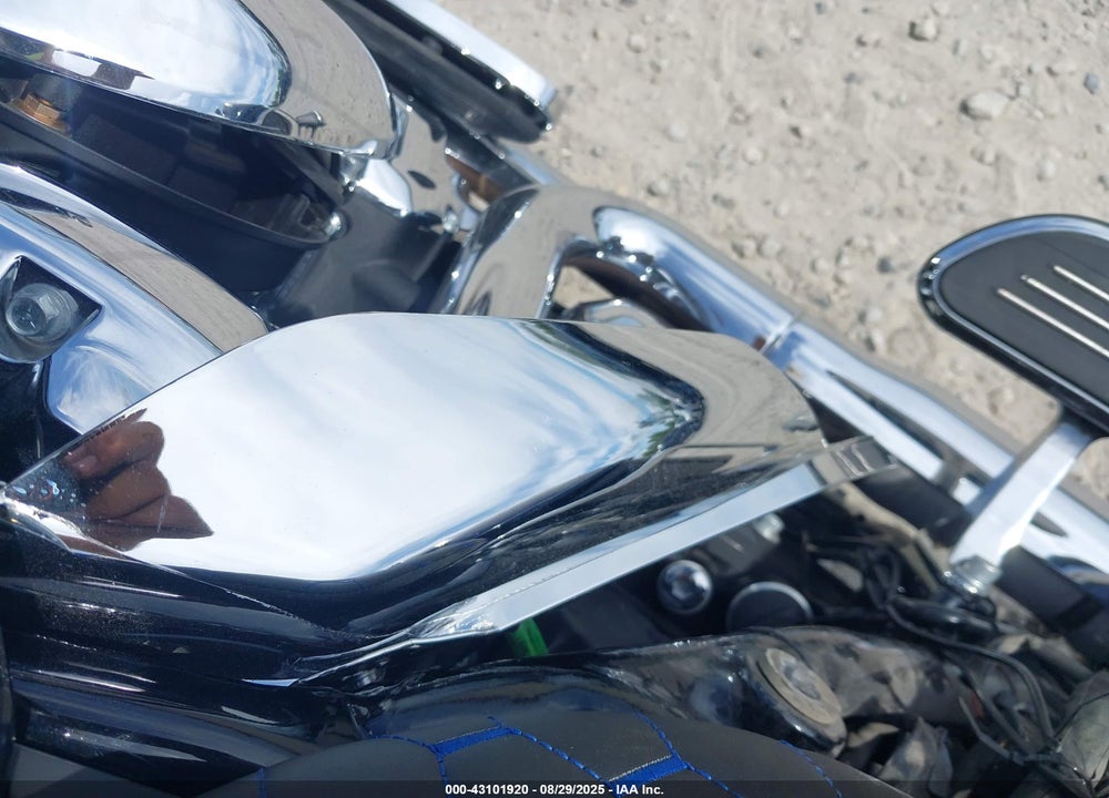 2019 HARLEY-DAVIDSON FLHX VIN: 1HD1KBC15KB684371