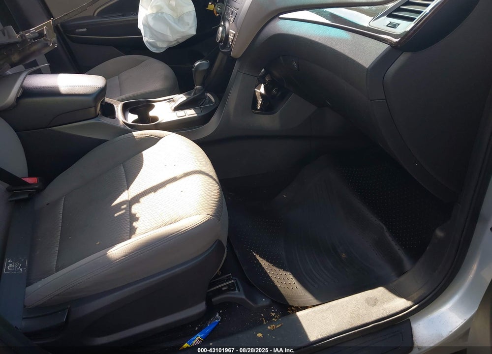 2017 HYUNDAI SANTA FE VIN: 5XYZT3LB7HG460095