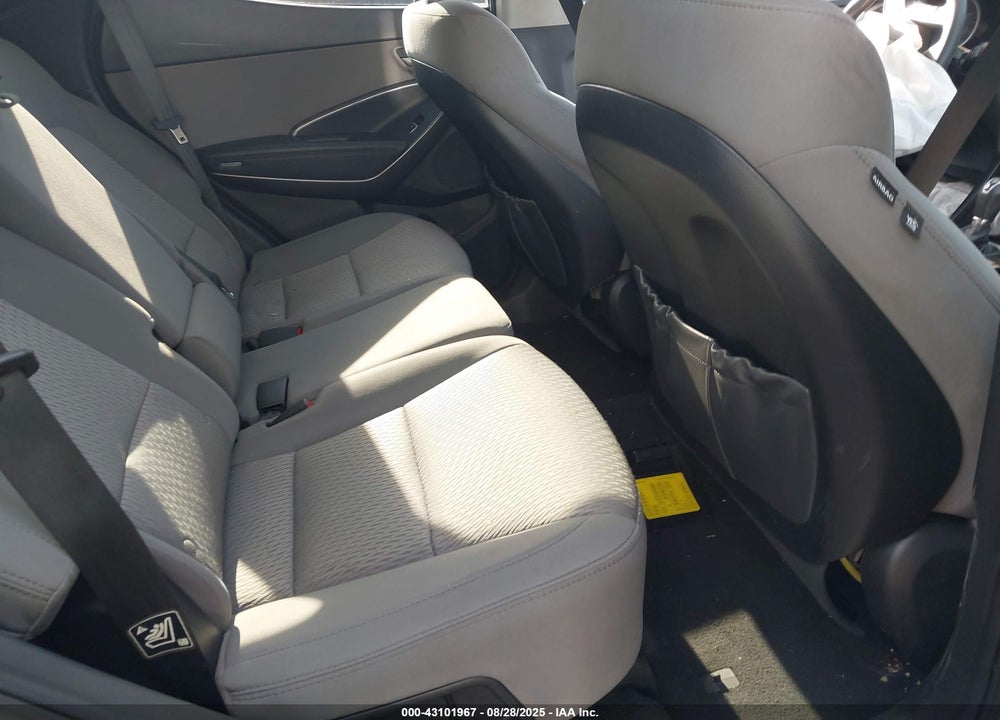 2017 HYUNDAI SANTA FE VIN: 5XYZT3LB7HG460095