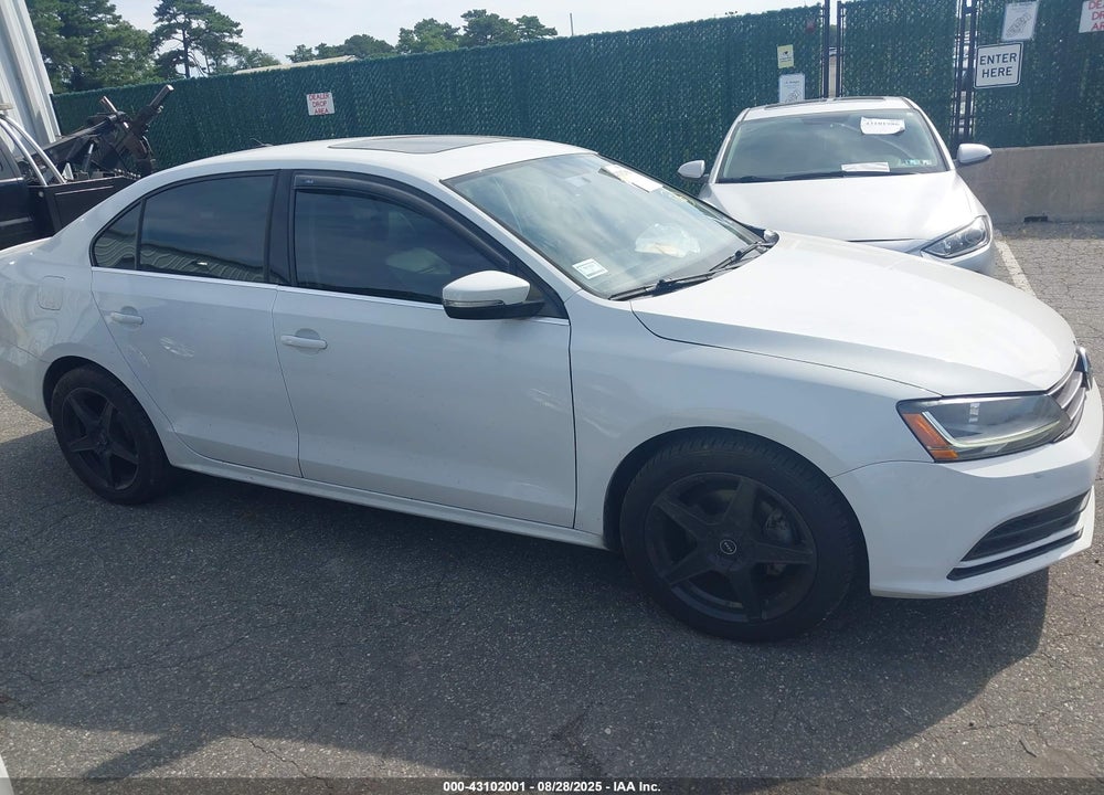2018 VOLKSWAGEN JETTA VIN: 3VWDB7AJ8JM225211