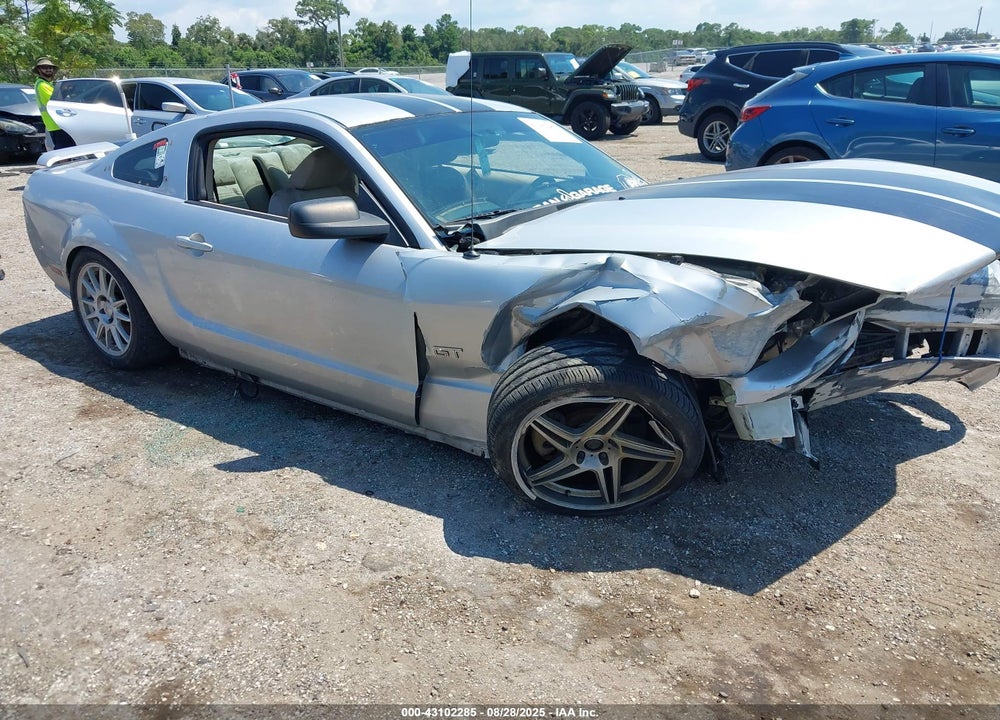 2005 FORD MUSTANG GT DELUXE/GT PREMIUM VIN: 1ZVFT82H555185267