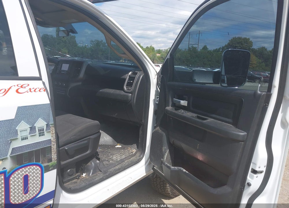 2019 RAM 2500 VIN: 3C6UR5HJ7KG652492
