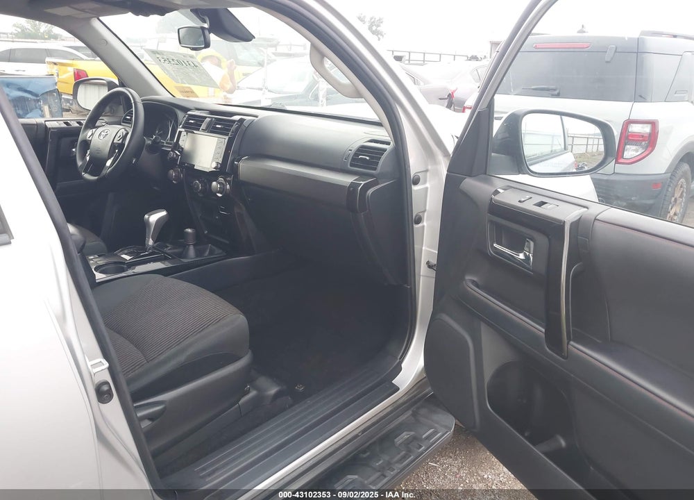 2021 TOYOTA 4RUNNER TRD OFF ROAD VIN: JTEPU5JR9M5933588