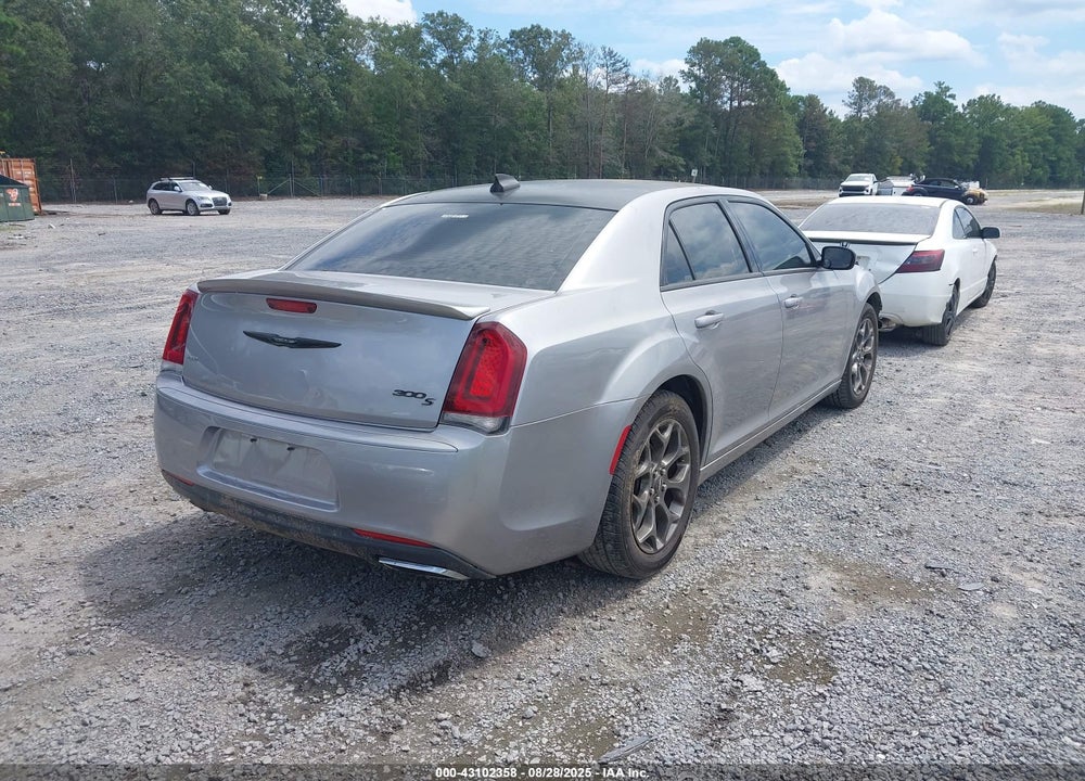 2016 CHRYSLER 300 VIN: 2C3CCAGG8GH244356