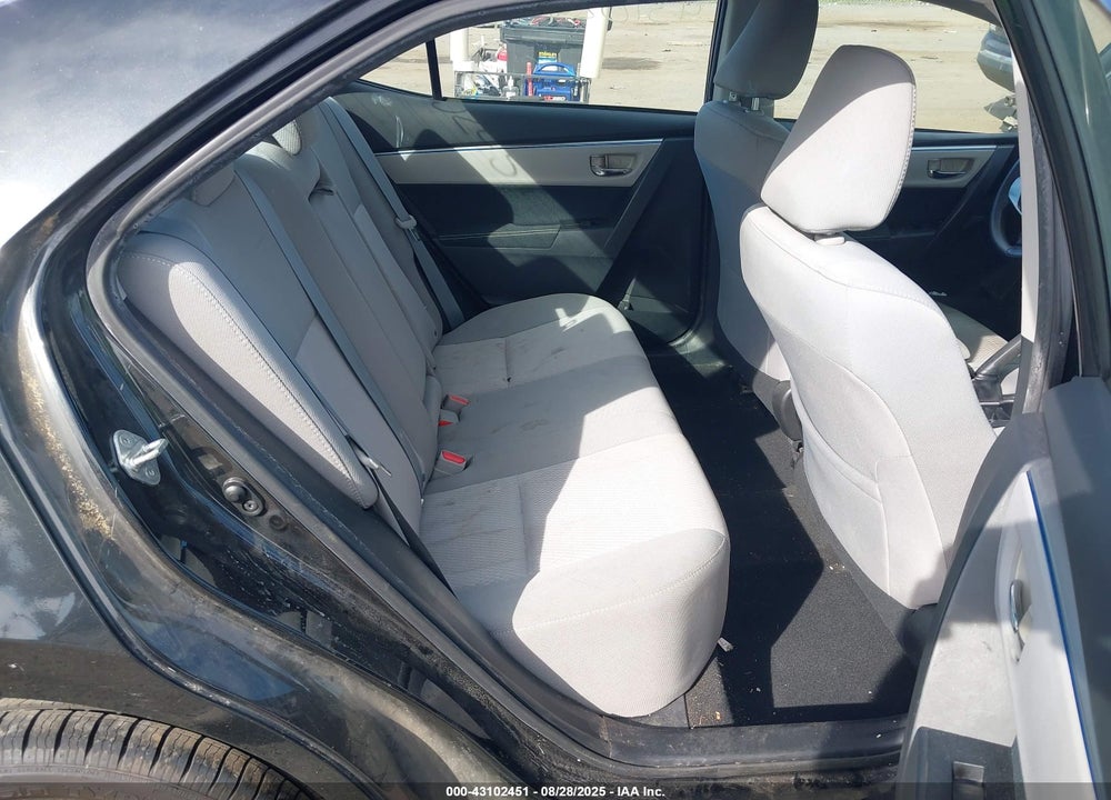 2015 TOYOTA COROLLA VIN: 2T1BURHE8FC238033