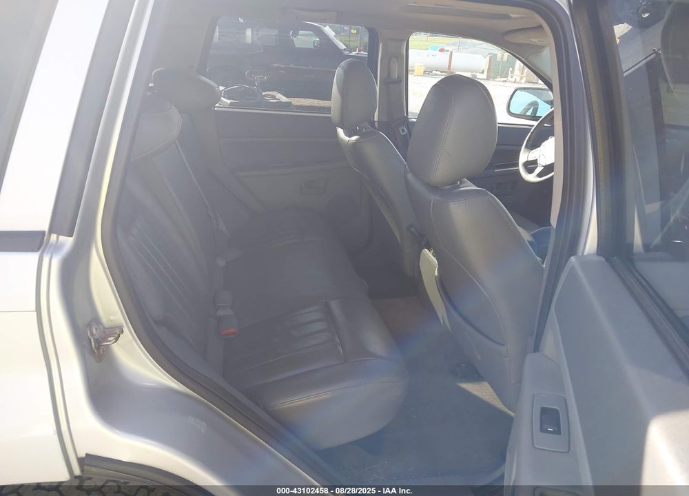 2007 JEEP GRAND CHEROKEE LAREDO VIN: 1J8GR48K97C656233