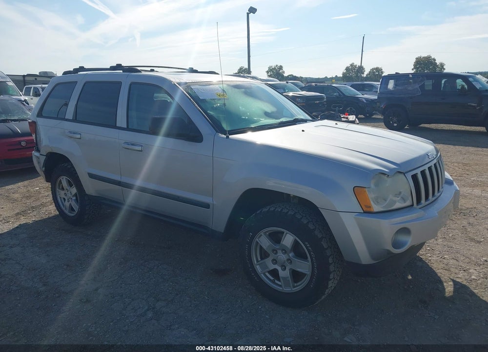 2007 JEEP GRAND CHEROKEE LAREDO VIN: 1J8GR48K97C656233