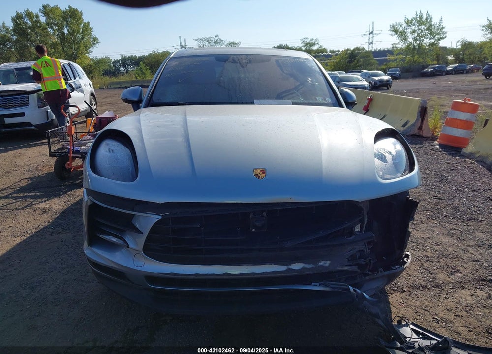2019 PORSCHE MACAN VIN: WP1AA2A52KLB03654