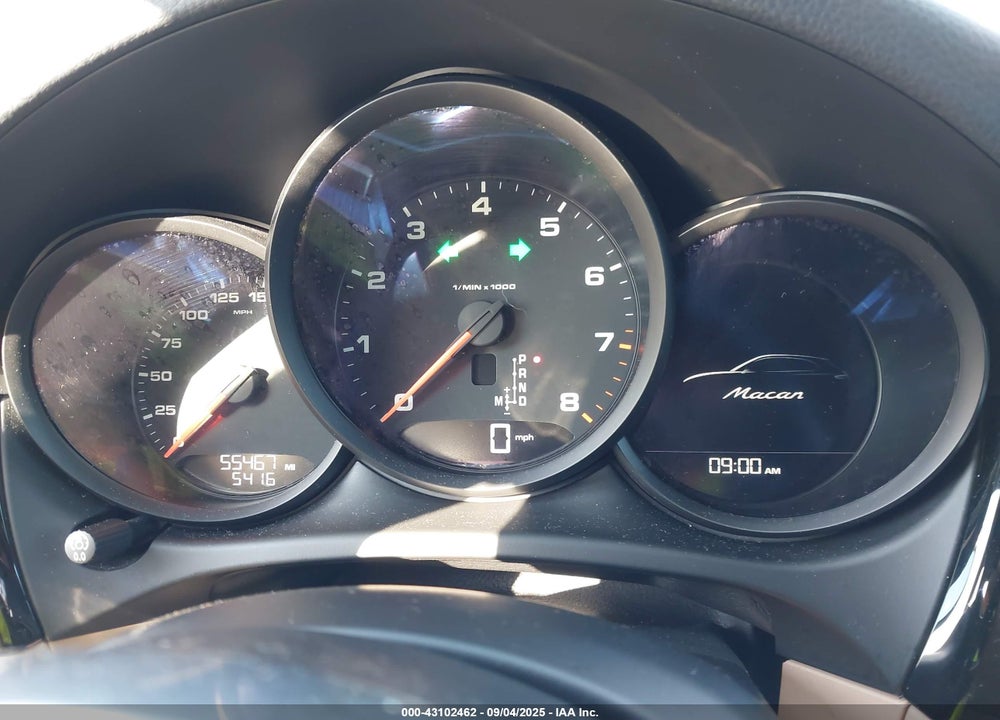 2019 PORSCHE MACAN VIN: WP1AA2A52KLB03654