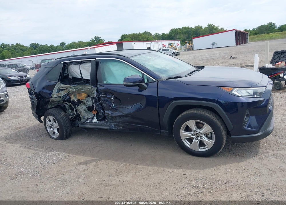 2021 TOYOTA RAV4 XLE VIN: 2T3P1RFV4MW180006