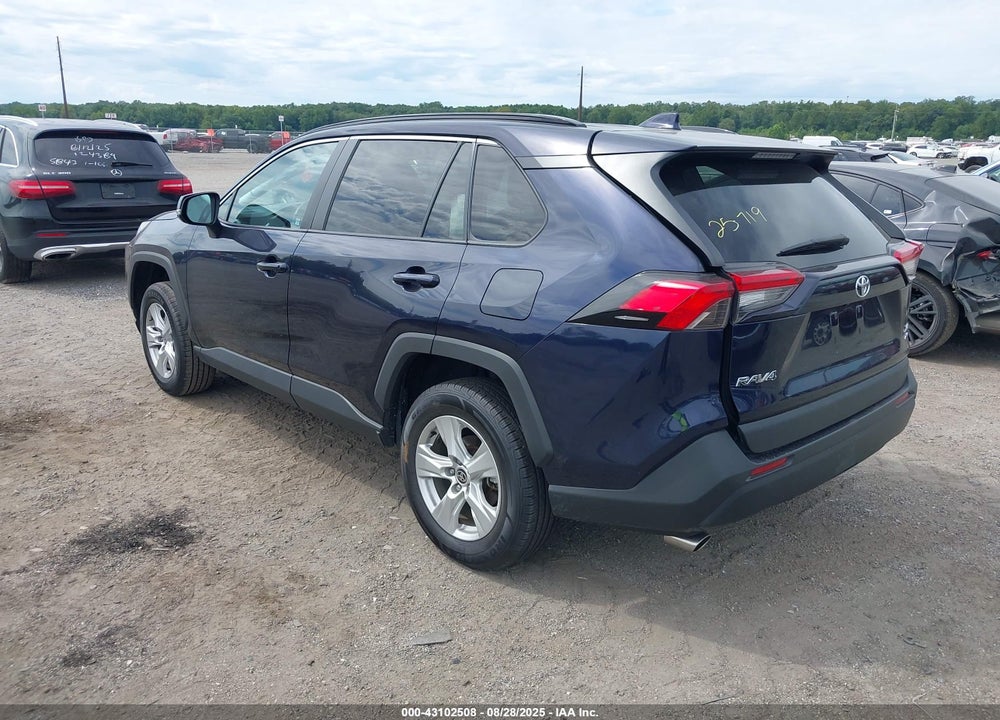 2021 TOYOTA RAV4 XLE VIN: 2T3P1RFV4MW180006