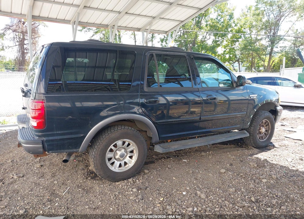 2001 FORD EXPEDITION XLT VIN: 1FMRU16W71LA90885