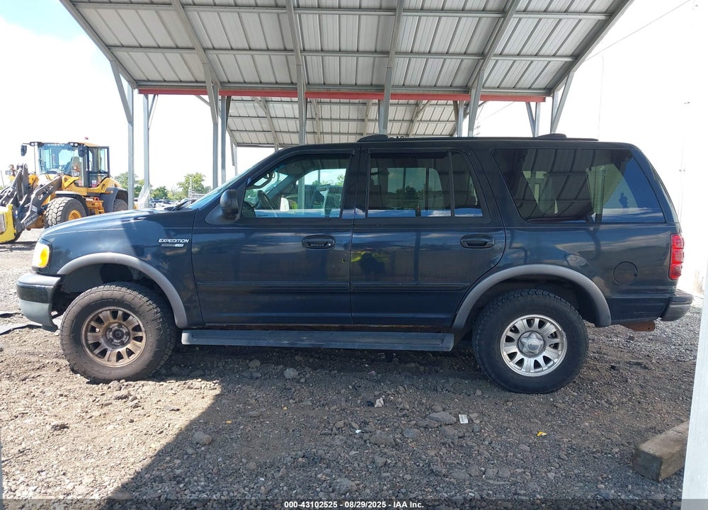 2001 FORD EXPEDITION XLT VIN: 1FMRU16W71LA90885