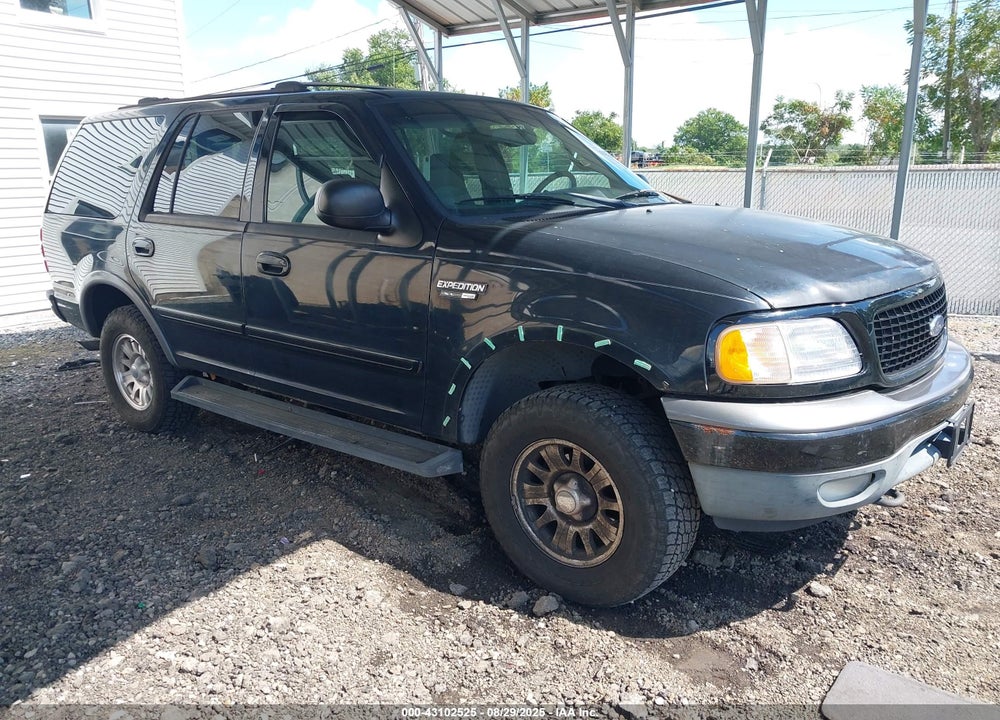 2001 FORD EXPEDITION XLT VIN: 1FMRU16W71LA90885