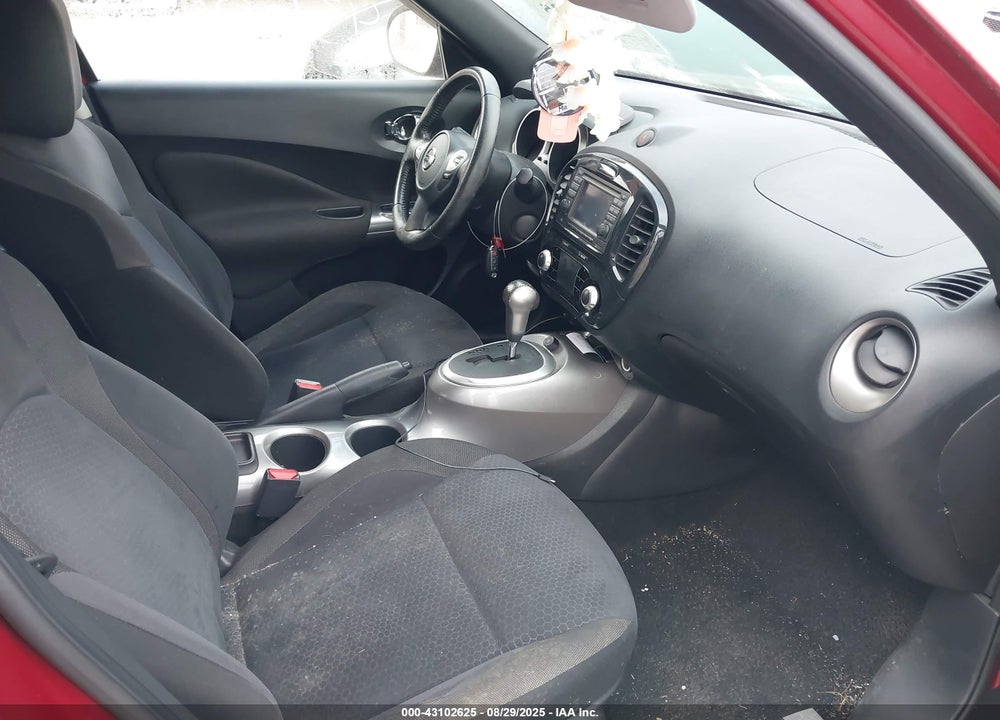 2011 NISSAN JUKE VIN: JN8AF5MV3BT005107