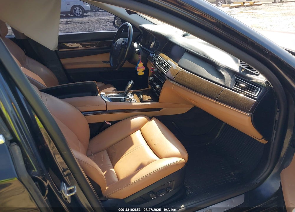 2011 BMW 7 SERIES VIN: WBAKA4C57BC612747