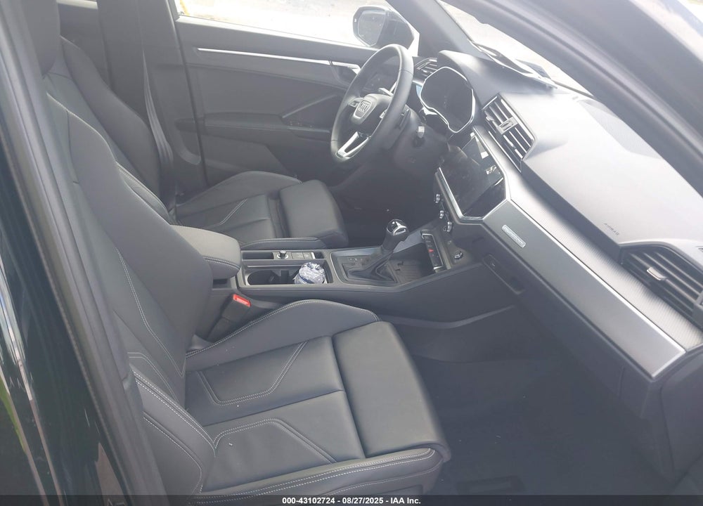 2024 AUDI Q3 VIN: WA1EECF37R1103623