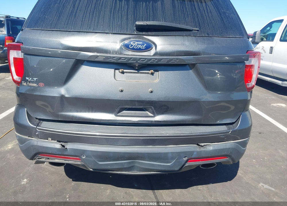 2018 FORD EXPLORER VIN: 1FM5K7D8XJGA02092