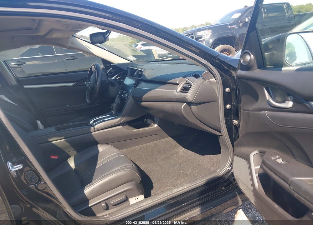 2018 HONDA CIVIC VIN: JHMFC1F92JX019184
