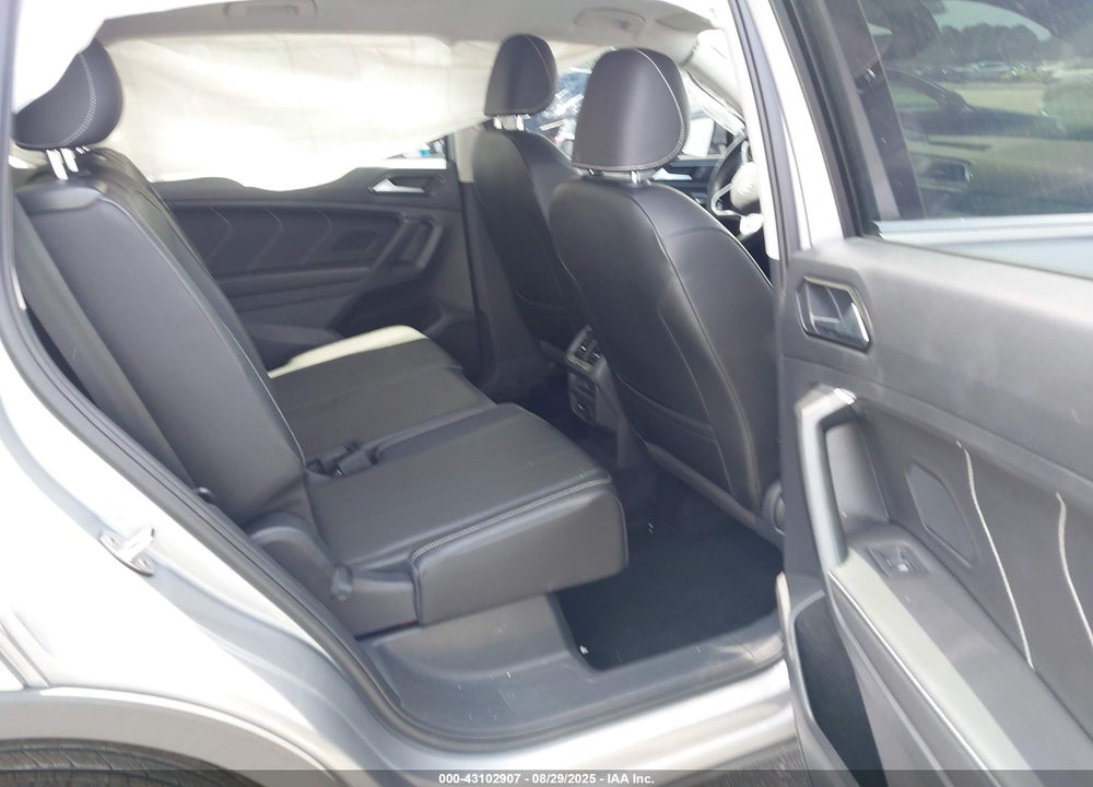 2022 VOLKSWAGEN TIGUAN VIN: 3VV3B7AX0NM149171