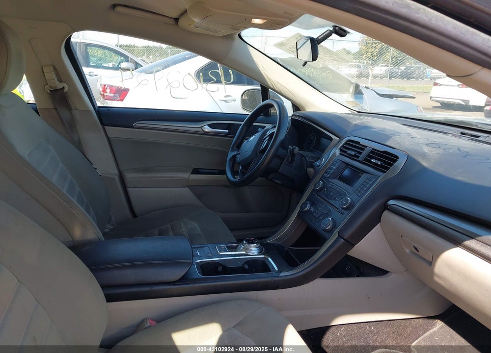 2017 FORD FUSION VIN: 3FA6P0H72HR219549