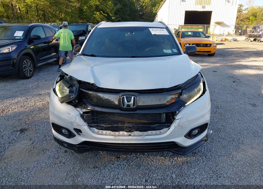 2021 HONDA HR-V VIN: 3CZRU6H17MM727533