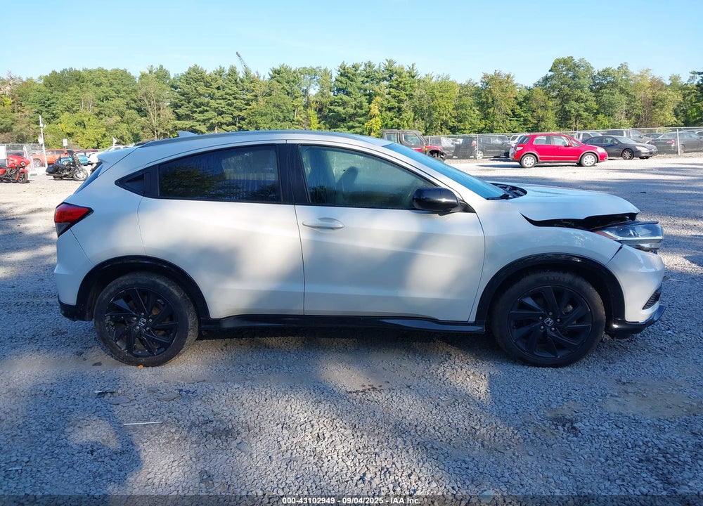 2021 HONDA HR-V VIN: 3CZRU6H17MM727533