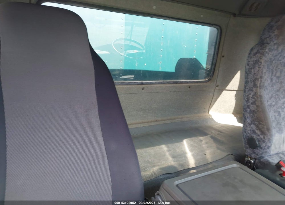 2004 NISSAN DIESEL UD2000 VIN: JNAMB43H74AK75369