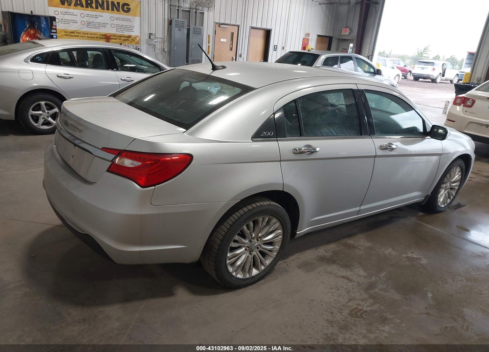 2011 CHRYSLER 200 LIMITED VIN: 1C3BC2FBXBN613810