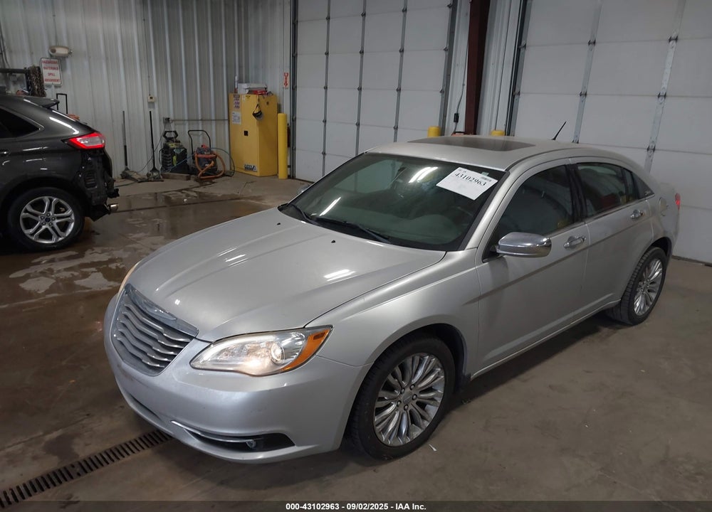 2011 CHRYSLER 200 LIMITED VIN: 1C3BC2FBXBN613810