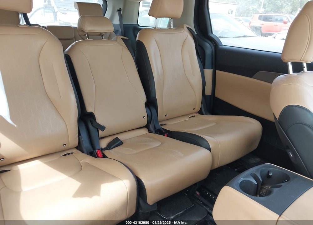 2024 KIA CARNIVAL VIN: KNDNB4H31R6320363
