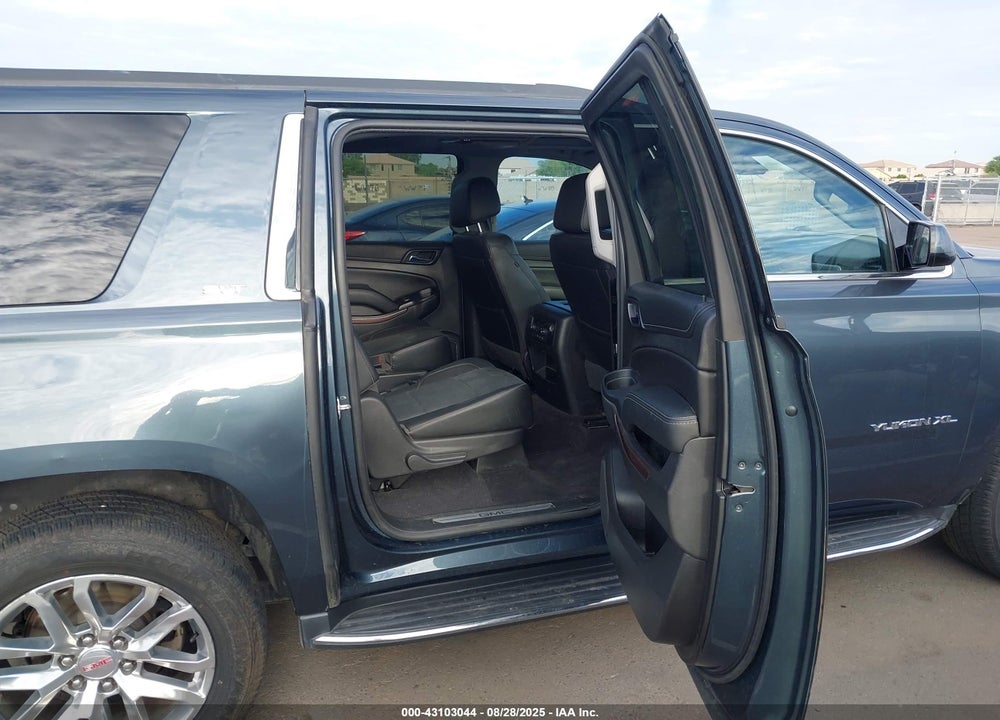 2019 GMC YUKON XL VIN: 1GKS2GKC2KR129802